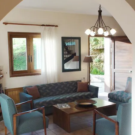 Villa Aori Hillside *